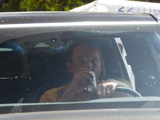 Ben Affleck flashes wedding ring leaving ex Jennifer Garner's house