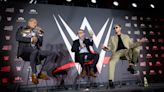 Cody Rhodes expone el cinturón de la WWE ante el influencer Logan Paul