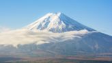 日本山梨縣為管控富士山人潮 5月20日起開放網上預約入山＋收費