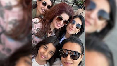 Jab Twinkle Khanna Met Namrata Shirodkar In London. See Viral Pic