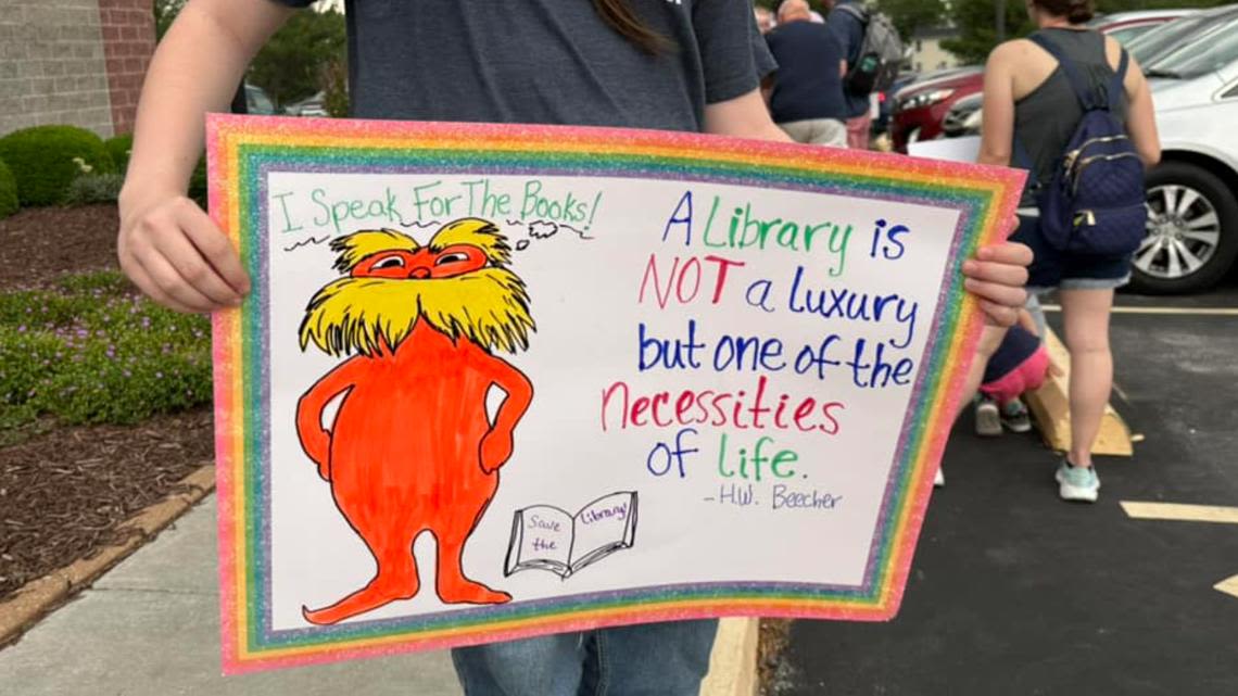 Community opposes the closure of 3 St. Charles County libraries