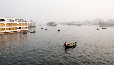 A fresh roadside pit revealed a dramatic shift in the Ganges. Scientists say they’ve traced the cause