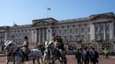 Man arrested near Buckingham Palace after climbing walls to Royal Mews