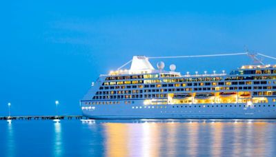 Royal Caribbean Cruises (NYSE:RCL) Has A Somewhat Strained Balance Sheet