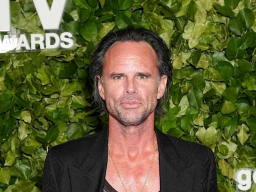 Walton Goggins Reveals Eye-Popping 'White Lotus' Hotel Bill He Got After Filming