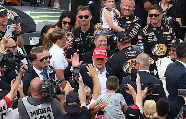 Crowd welcomes Donald Trump to Sunday’s NASCAR race at Charlotte Motor Speedway