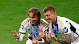 Luka Modric, Dani Carvajal, Nacho Fernández y Toni Kroos ingresan en el club de Paco Gento