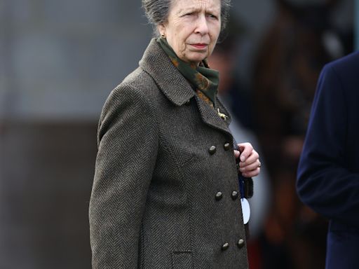 La princesa Ana de Inglaterra, ingresada tras sufrir un accidente en casa