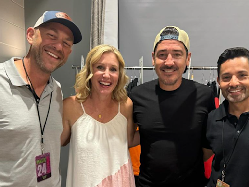 HGTV Stars Dave and Jenny Marrs Show Support for Jonathan Knight at NKOTB Concert