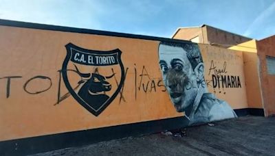 Mural na Argentina em homenagem a Di María é pichado em nova ameaça: 'Ainda vai voltar?' - Lance!