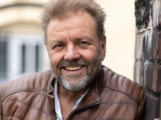 Homes Under The Hammer’s Martin Roberts signs up for huge reality show