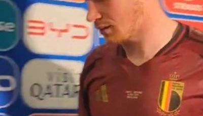 Video: De Bruyne le dice "estúpido" a un periodista