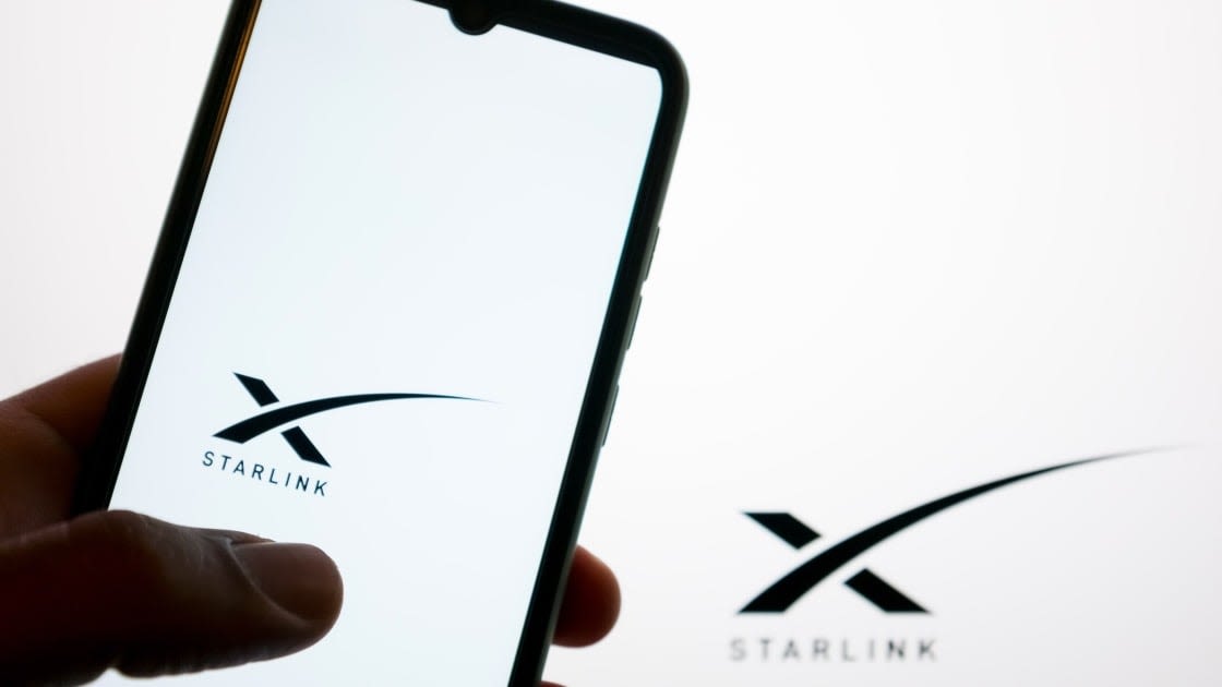 SpaceX Aims to Launch Cellular Starlink Service This Fall