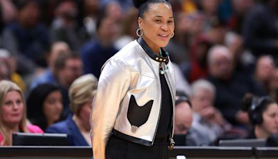 South Carolina women's basketball coach Dawn Staley offers words of wisdom to St. Kate's athletes