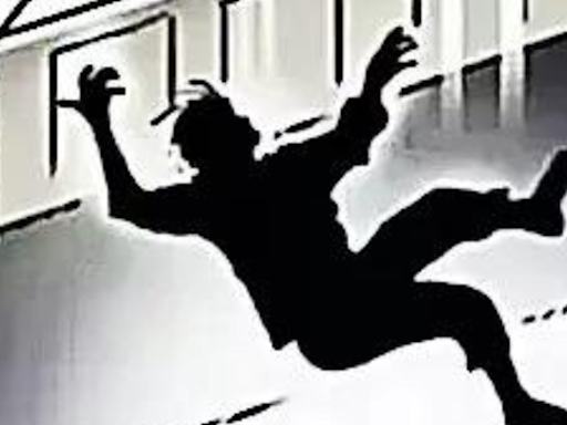 Man falls to death from building in Delhi’s Vasant Kunj | Delhi News - Times of India