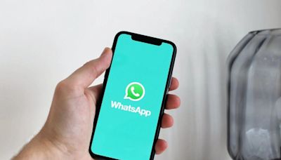 WhatsApp Begins Beta Testing These Camera and Sticker-Related Features