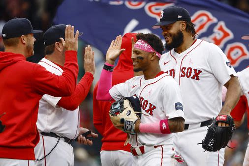 Red Sox happily accepts presents of outs gifted by the Nationals as they head into an important stretch - The Boston Globe