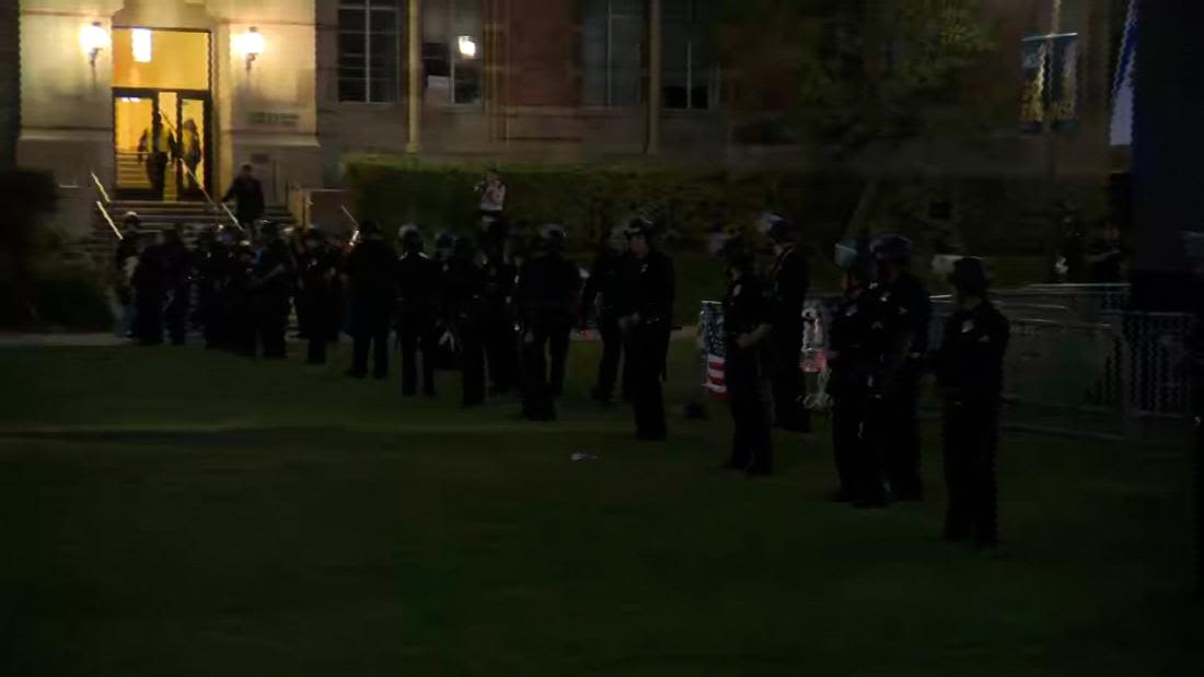 Video: Police stage at UCLA in response to protests - CNN Video