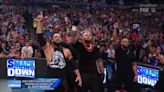 The Bloodline ataca a Cody Rhodes y Kevin Owens en WWE SmackDown