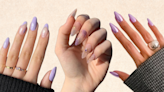7 ideas de diseños de uñas lilas para el mes de junio
