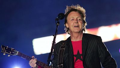 Paul McCartney disfruta de un suculento banquete con su mujer y sus cinco hijos para celebrar su 82 cumpleaños