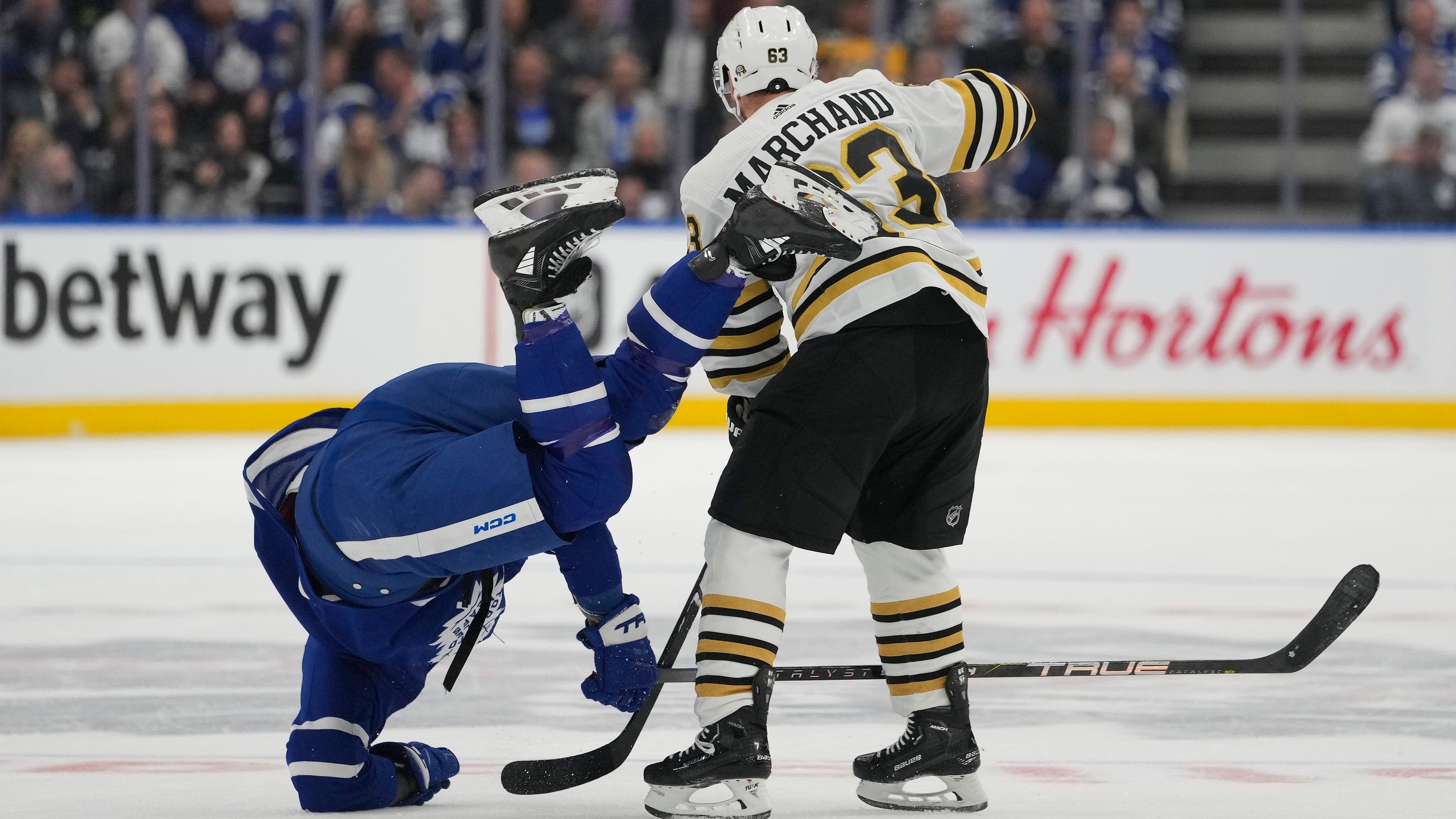 Maple Leafs' Sheldon Keefe: Bruins' Brad Marchand 'elite' at getting away with penalties