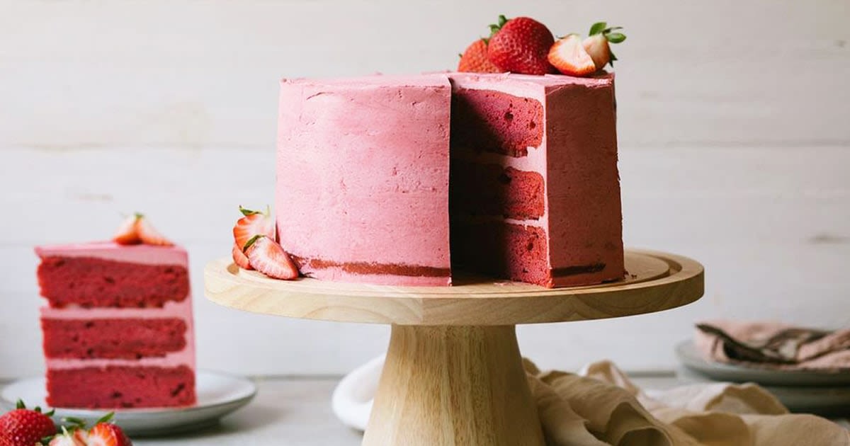 This strawberry layer cake is a thing of beauty