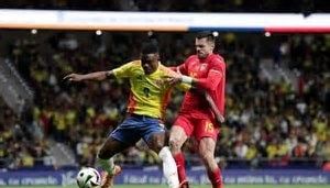 Falcao, pese a ser borrado de la Selección Colombia, no desperdició momento para acercarse a Néstor Lorenzo