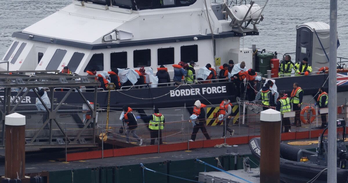 James Cleverly warns Labour are relying on 'hope' to end Channel migrant crisis