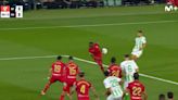 Las reacciones al polémico penalti del Betis - Sevilla: de Iturralde González a Estrada Fernández