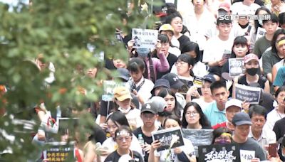 「課金阿公阿嬤」挺青年抗議發酵 發起人：意外多人參與