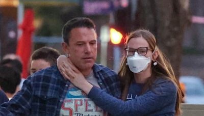 Ben Affleck : pourquoi sa fille Violet porte un masque sur le visage à chacune de ses apparitions