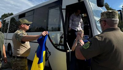 49 Ukrainian prisoners of war returned to Kyiv in swap with Russia