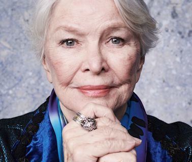 Ellen Burstyn Barely Survived Childhood. Then She Won an Oscar, a Tony and Two Emmys.