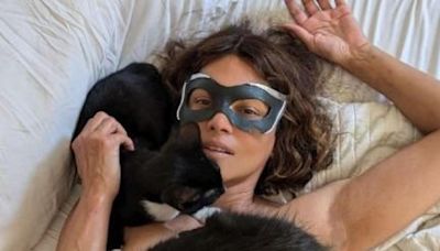 Halle Berry poses naked with cats to celebrate 20 years since Catwoman