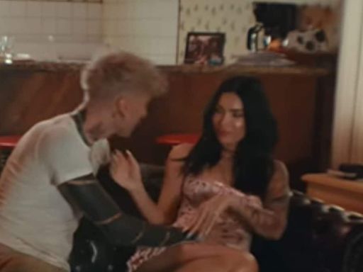 Is Megan Fox Pregnant? New Machine Gun Kelly Video Fuels Speculation. Here’s The Truth - News18