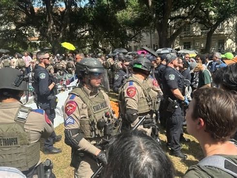 La Guardia Nacional no fue llamada a contener las protestas propalestinas en la Universidad de Texas en Austin