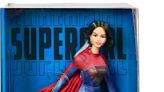 Sasha Calle, la actriz de Supergirl, celebra tener su propia Barbie