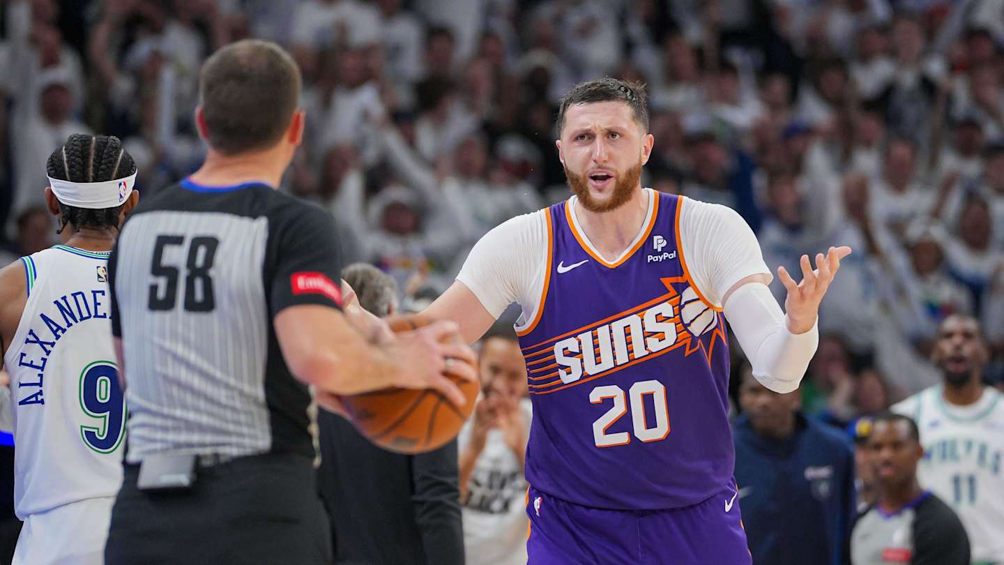 Suns Center Surprisingly Low in Rankings