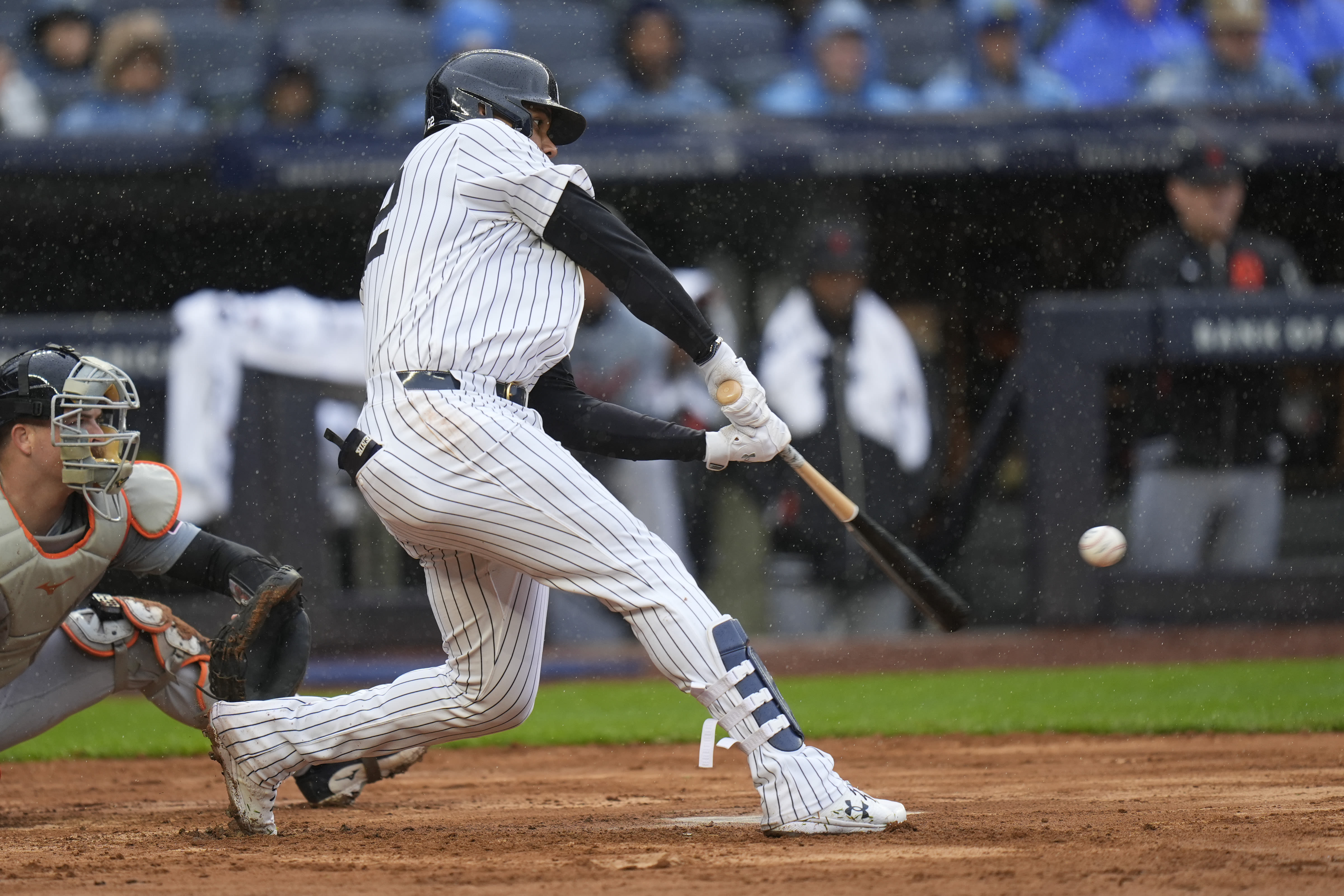 Yankees beat Tigers 5-2 behind Soto's 3-run double to finish 3-game sweep with rain-shortened win