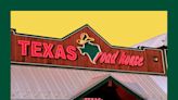 How Texas Roadhouse Is Beating LongHorn and Outback in the Chain Steakhouse Game