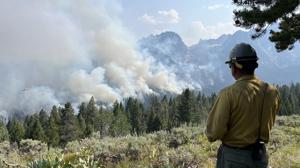 Bench Lake fire stays at 2,567 acres, 23 percent containment