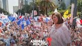 Resbalones y huecos en su mitin, Xóchitl Gálvez no logra llenar frente al Monumento a la Revolución