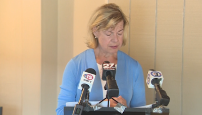 Sen. Baldwin calls on colleagues to pass new border bill
