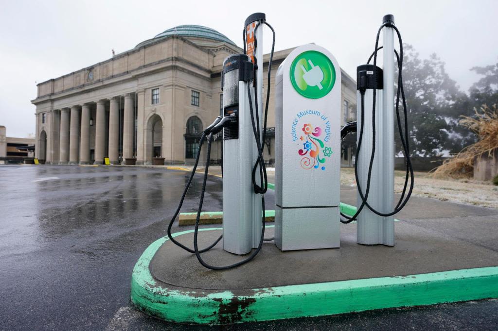 Youngkin pulling Virginia out of clean car emission standards mandate