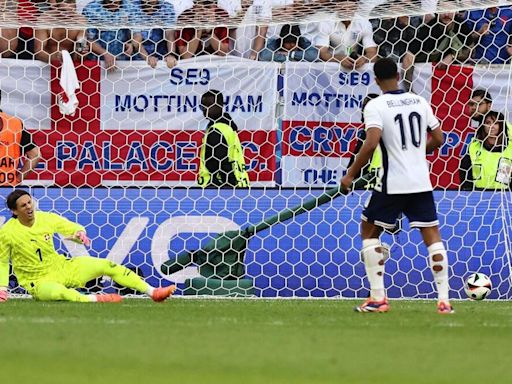 (1-1) Inglaterra sobrevive otra vez