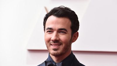 'Make sure to get those moles checked': Kevin Jonas shares skin cancer diagnosis