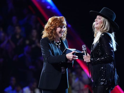 Lainey Wilson Got a Major Surprise from Idol Reba McEntire After Performing on ‘The Voice’