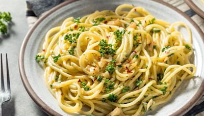 'Simple' spaghetti recipe using 'staple' ingredients is ready in 10 minutes