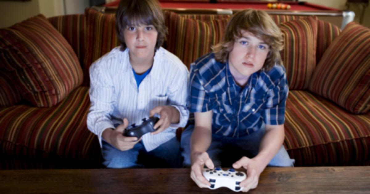 Video games help and harm U.S. teens, Pew survey says